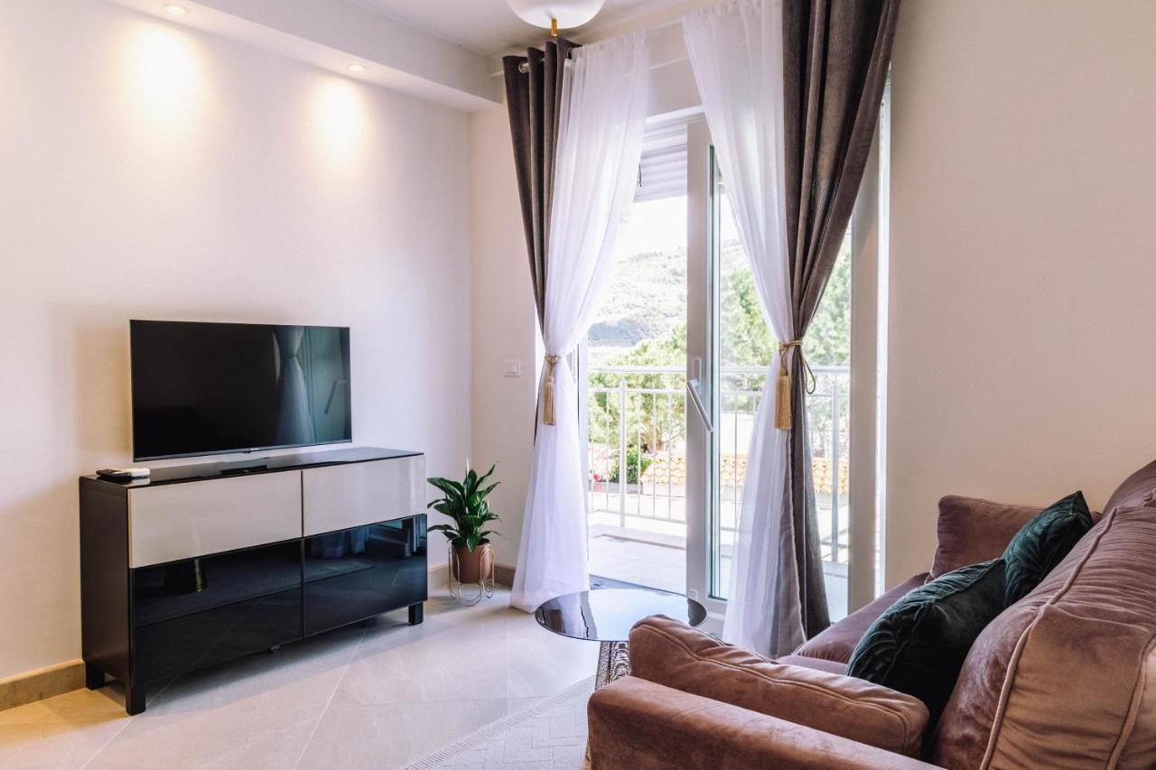 Brand New & Comfort Apartment L & L ,Free Parking + Close To Beach 두브로브니크 외부 사진