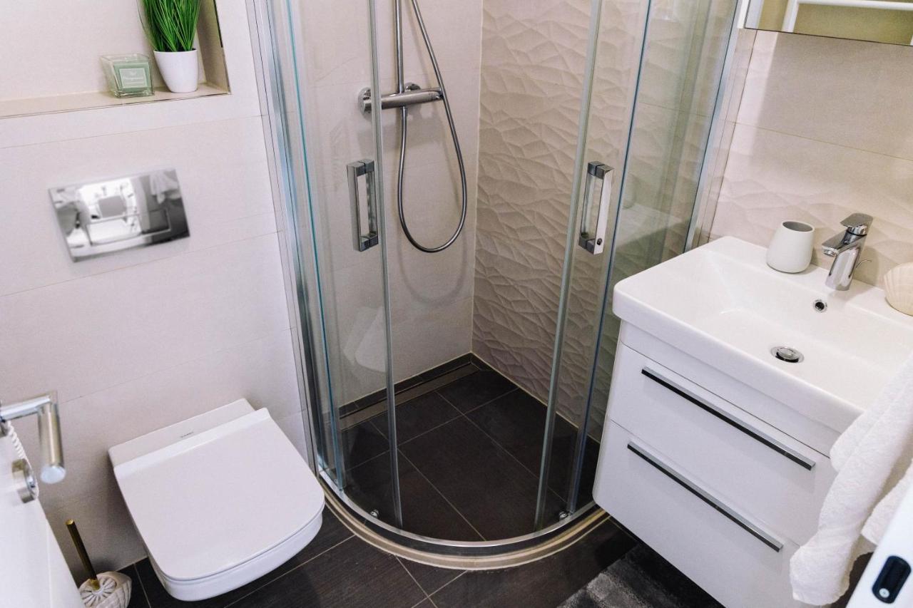 Brand New & Comfort Apartment L & L ,Free Parking + Close To Beach 두브로브니크 외부 사진